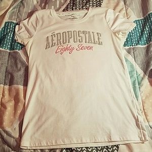 White aeropostale shirt
